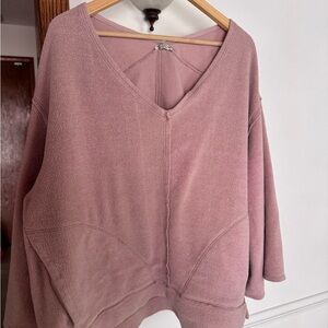 Free People Mauve V-Neck Sweatshirt